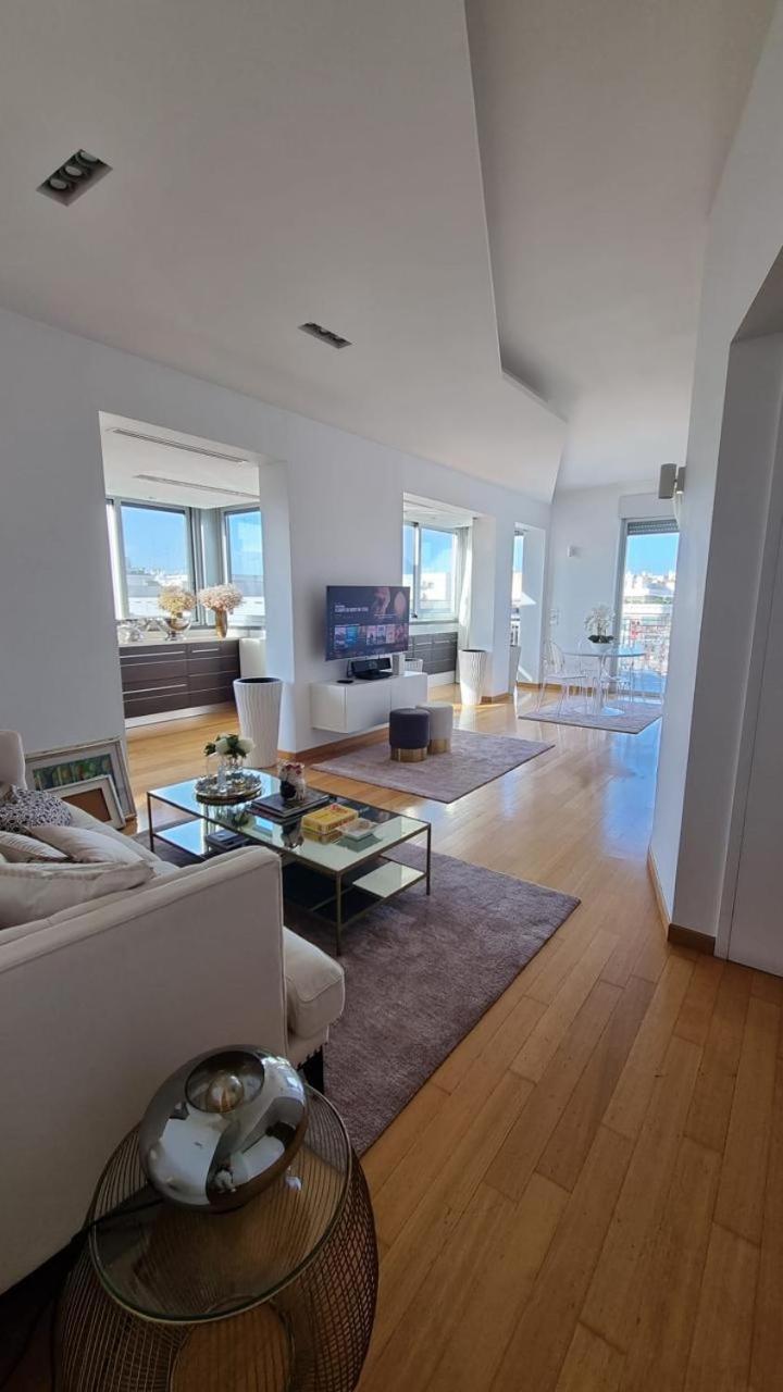 Attico Reale - In Centro, Tra Stazione E Bari Vecchia Apartment Ngoại thất bức ảnh