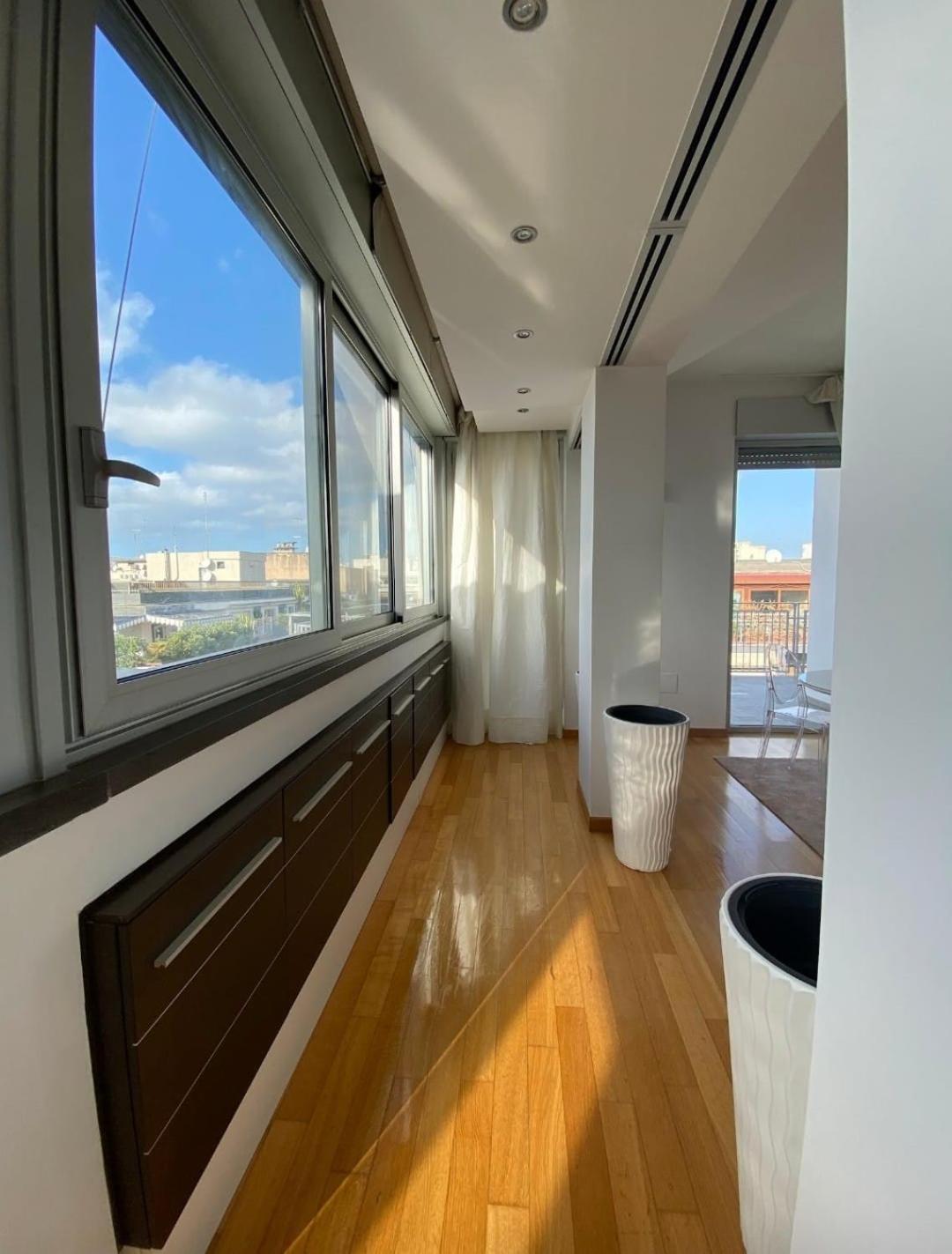 Attico Reale - In Centro, Tra Stazione E Bari Vecchia Apartment Ngoại thất bức ảnh